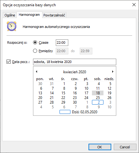 harmonogram w opcjach czyszczenia bazy danych FormAnalyzer